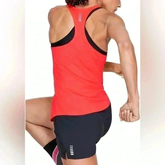 Under Armour NWT Women’s XS UA Qualifier HexDelta Pink Tank Top - Picture 2 of 9